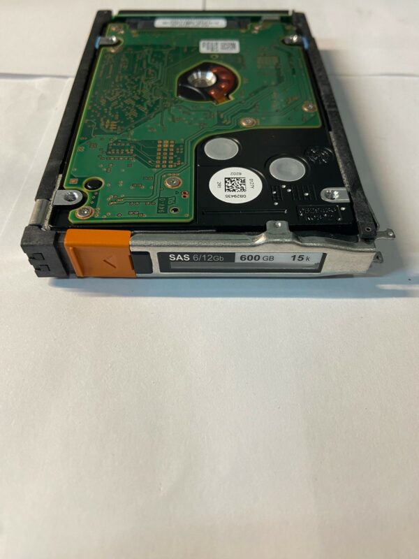 D3-2S15-600 - EMC 600GB 15K RPM SAS 2.5" HDD for Unity 300, 400, 500, 600 25 bay enclosures